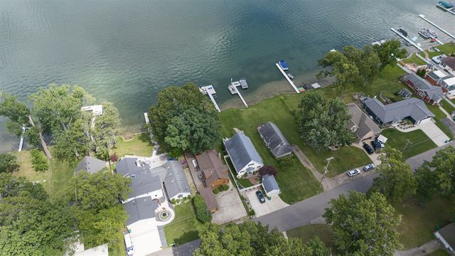 9715 Woodlawn Drive, Portage, MI 49002
