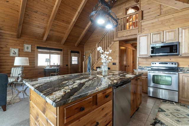 9715 Woodlawn Drive, Portage, MI 49002