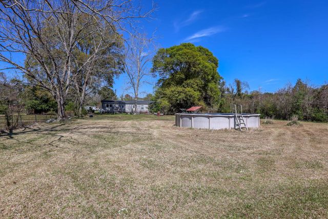 57 Jacobs Ave., Georgetown, SC 29440