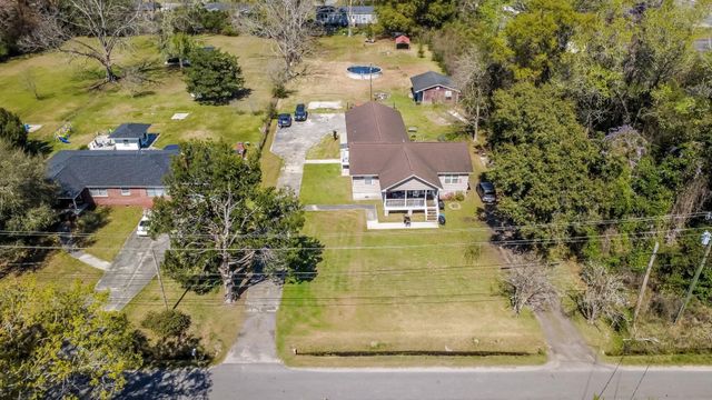 57 Jacobs Ave., Georgetown, SC 29440