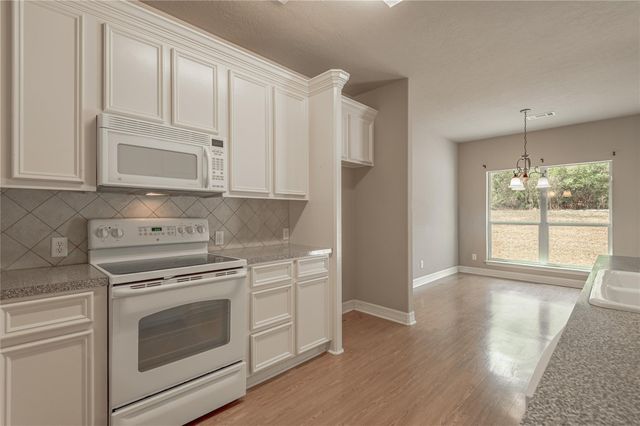 249 Broadmoor Drive, Huntsville, TX 77340