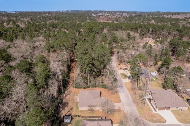 249 Broadmoor Drive, Huntsville, TX 77340