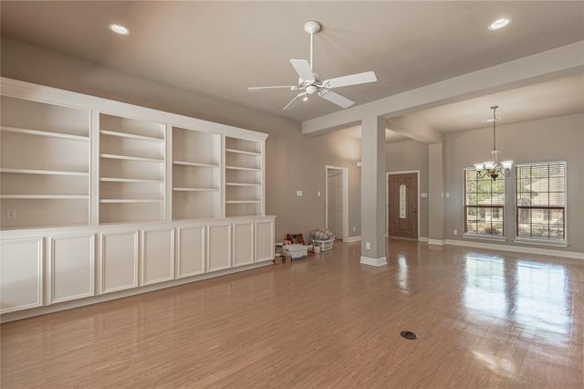 249 Broadmoor Drive, Huntsville, TX 77340