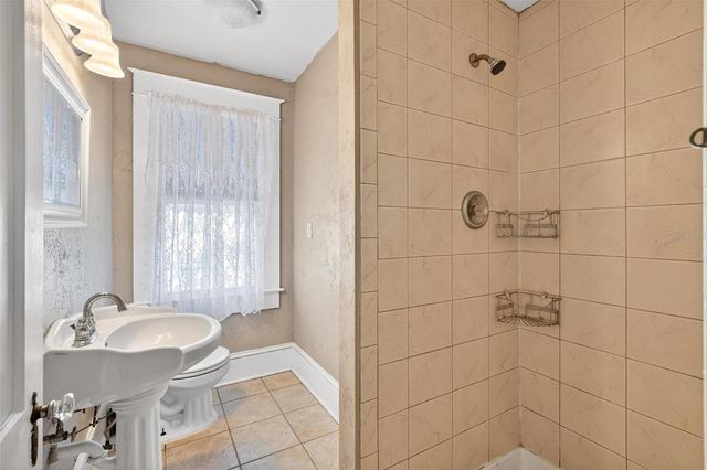 211 CASSADY STREET, Umatilla, FL 32784