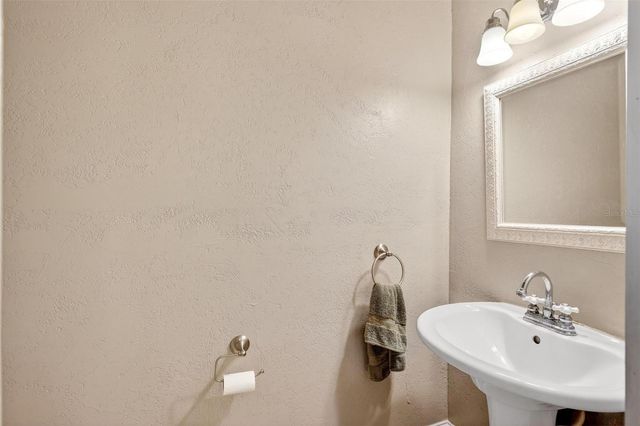 211 CASSADY STREET, Umatilla, FL 32784