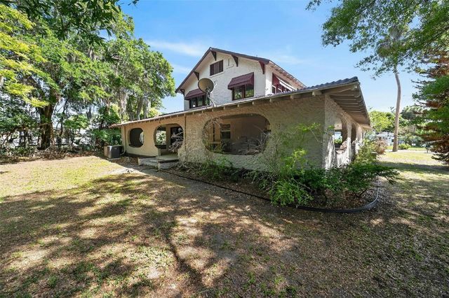 211 CASSADY STREET, Umatilla, FL 32784