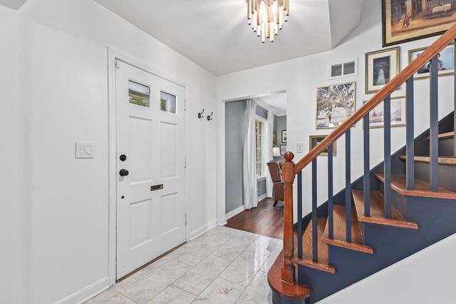 2902 N 68th STREET, Milwaukee, WI 53210