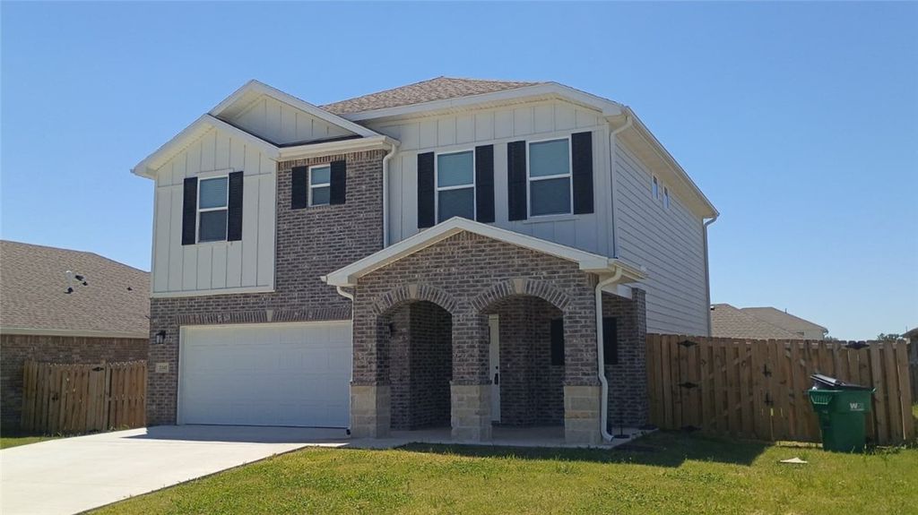 2141 Bluebonnet Lane, Centerton, AR 72719