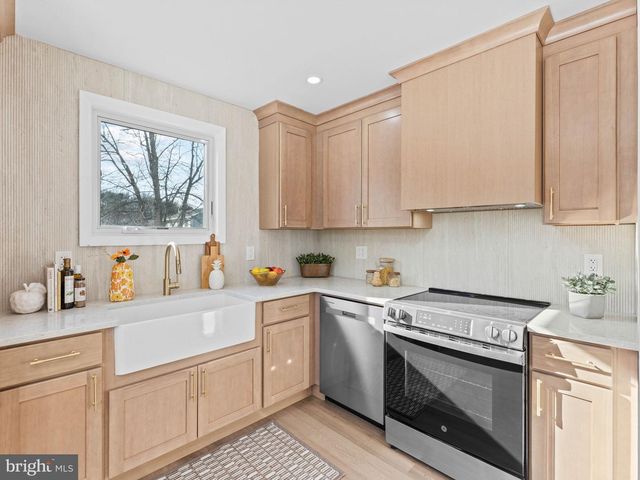 366 INDEPENDENCE BLVD, Lawnside, NJ 08045