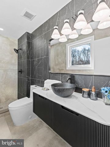 366 INDEPENDENCE BLVD, Lawnside, NJ 08045