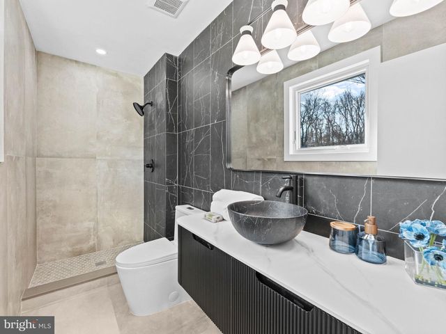 366 INDEPENDENCE BLVD, Lawnside, NJ 08045