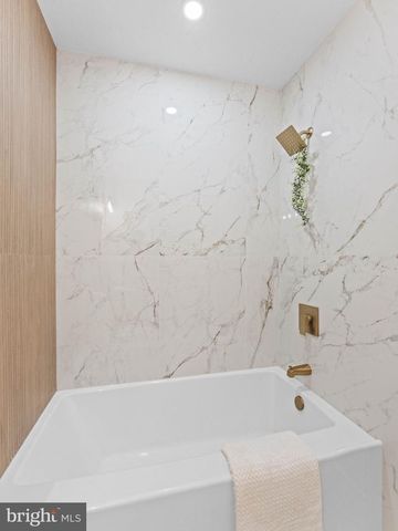 366 INDEPENDENCE BLVD, Lawnside, NJ 08045