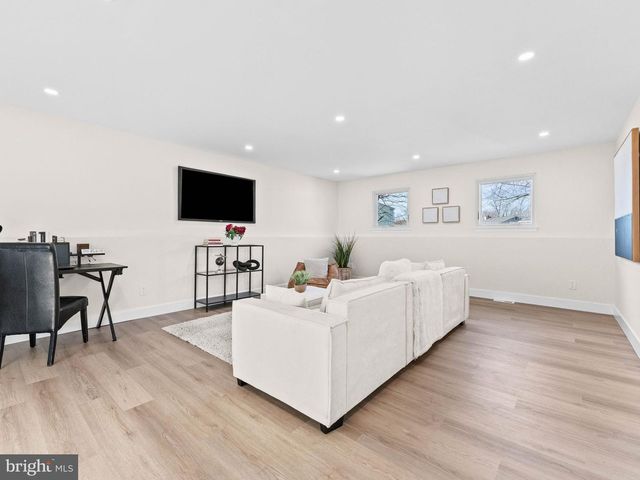 366 INDEPENDENCE BLVD, Lawnside, NJ 08045