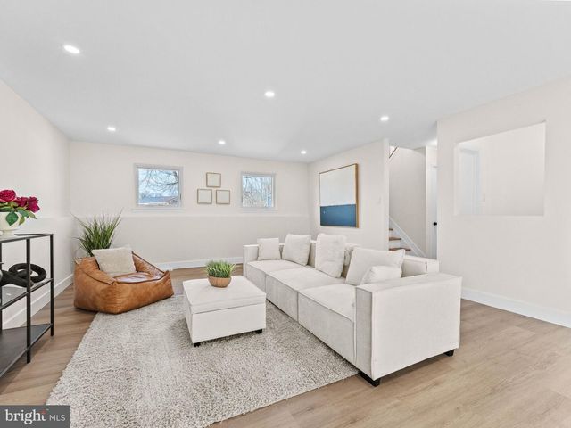 366 INDEPENDENCE BLVD, Lawnside, NJ 08045