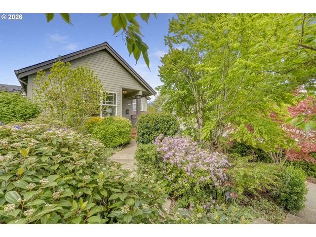 7235 Se MADISON St, Portland, OR 97215