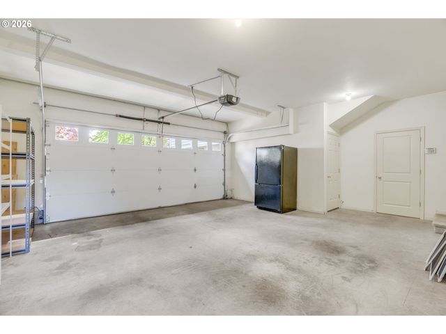 7235 Se MADISON St, Portland, OR 97215