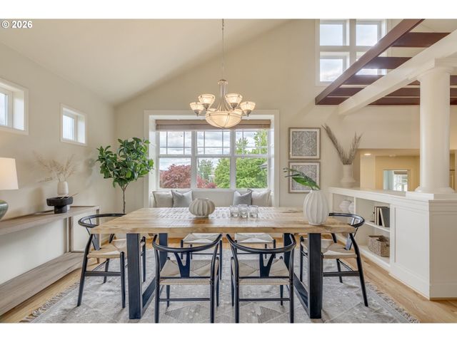 7235 Se MADISON St, Portland, OR 97215