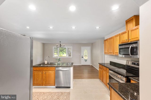 13 DOG PATCH LN, Stafford, VA 22554