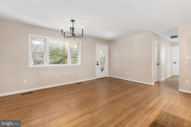 13 DOG PATCH LN, Stafford, VA 22554