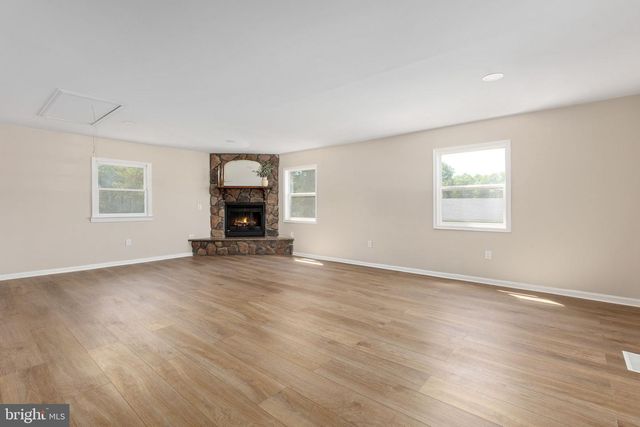 13 DOG PATCH LN, Stafford, VA 22554
