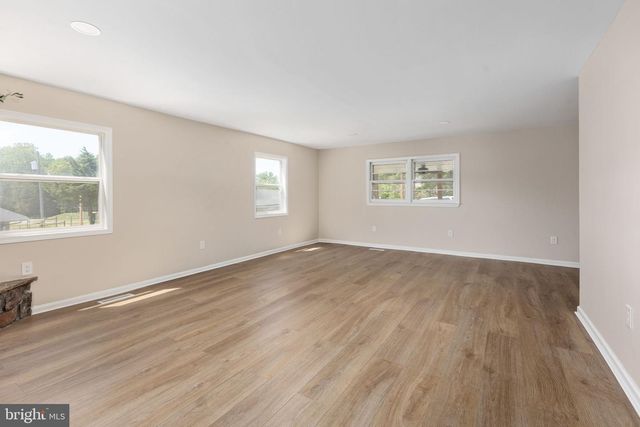 13 DOG PATCH LN, Stafford, VA 22554