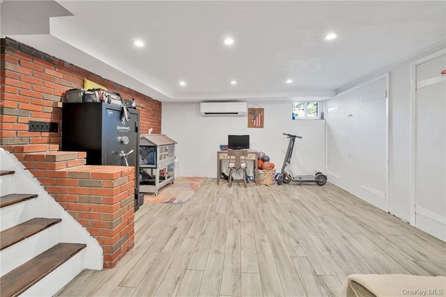 72 Brook Street, Scarsdale, NY 10583