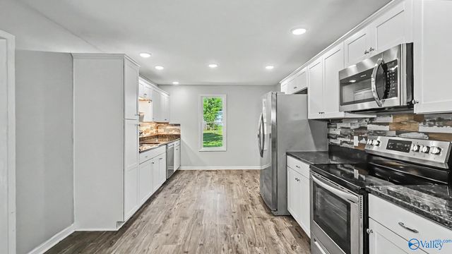 20126 Sandlin Road, Elkmont, AL 35620