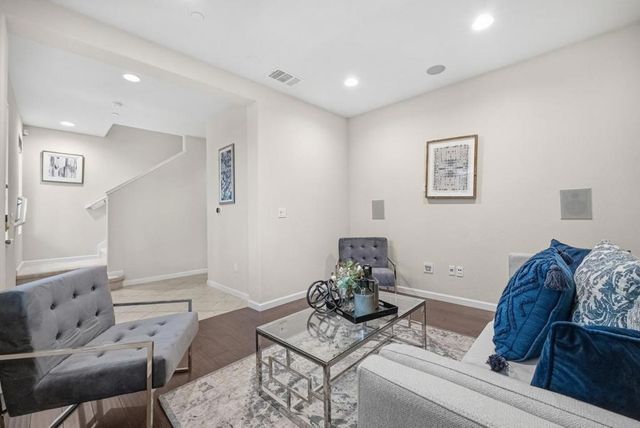 7026 N Mariposa Lane, Dublin, CA 94568