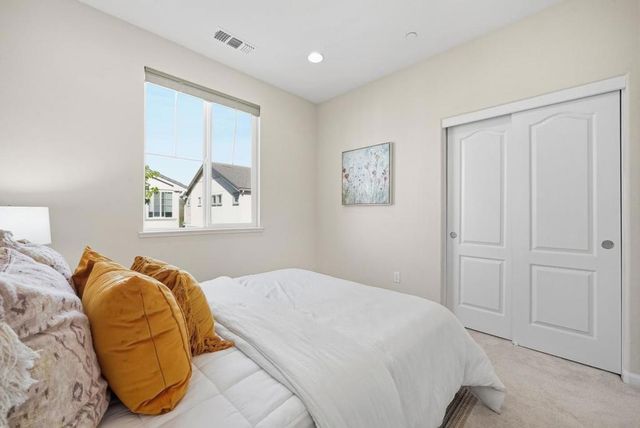 7026 N Mariposa Lane, Dublin, CA 94568