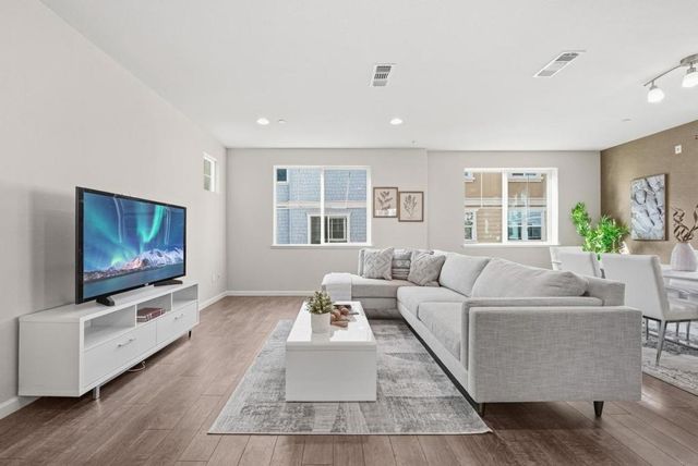 7026 N Mariposa Lane, Dublin, CA 94568