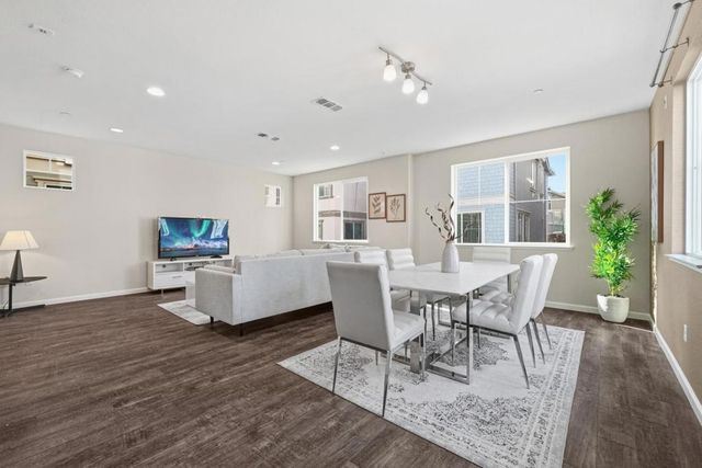 7026 N Mariposa Lane, Dublin, CA 94568