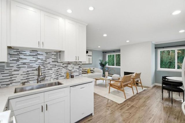 848 Apricot Avenue B, Campbell, CA 95008