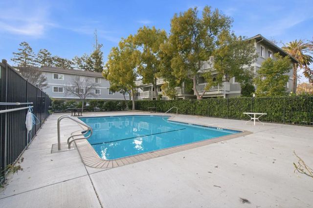 848 Apricot Avenue B, Campbell, CA 95008