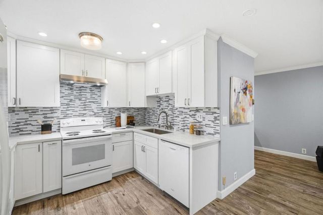 848 Apricot Avenue B, Campbell, CA 95008