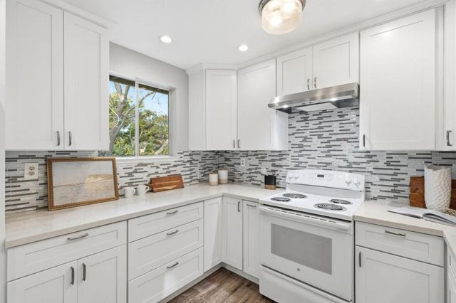 848 Apricot Avenue B, Campbell, CA 95008