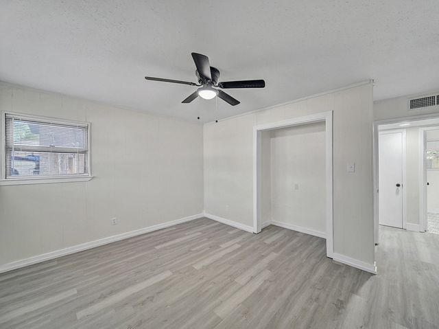 1104 Darlene Lane, Arlington, TX 76010