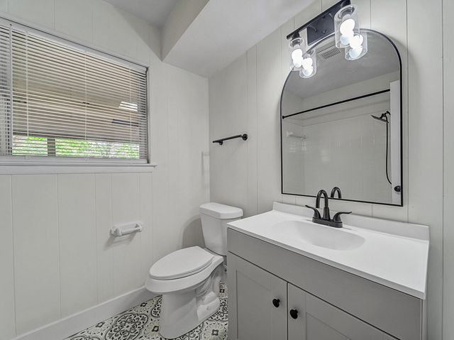 1104 Darlene Lane, Arlington, TX 76010