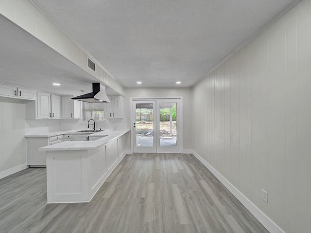 1104 Darlene Lane, Arlington, TX 76010