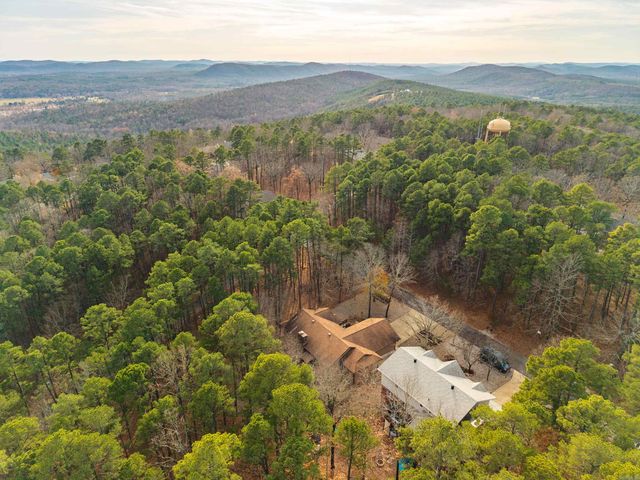 4 Peral Lane, Hot Springs Village, AR 71909