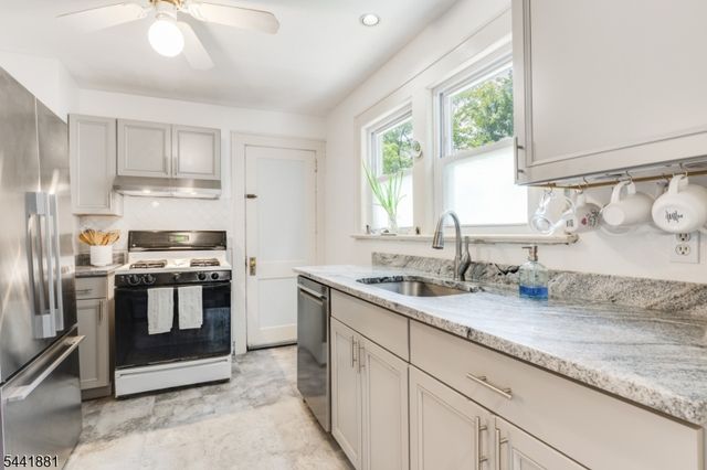 37 Fox Hill Rd, Denville Twp., NJ 07834