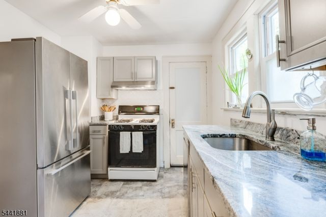 37 Fox Hill Rd, Denville Twp., NJ 07834