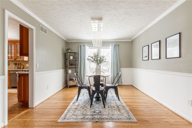 23 Hadley Court, Pittsford, NY 14534