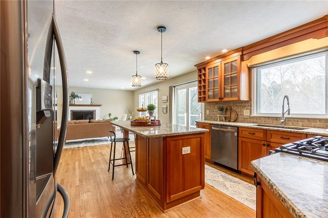 23 Hadley Court, Pittsford, NY 14534