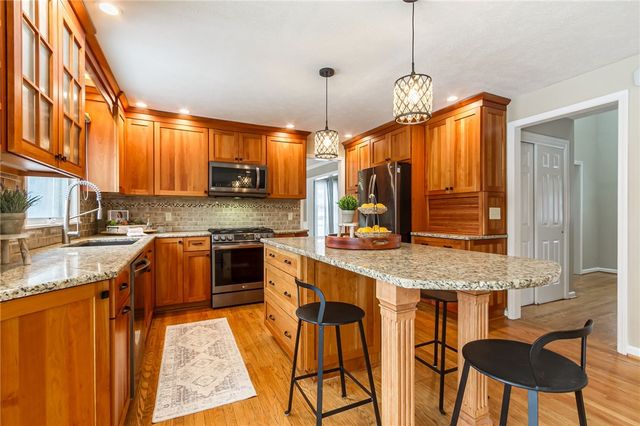 23 Hadley Court, Pittsford, NY 14534