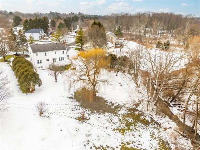 23 Hadley Court, Pittsford, NY 14534