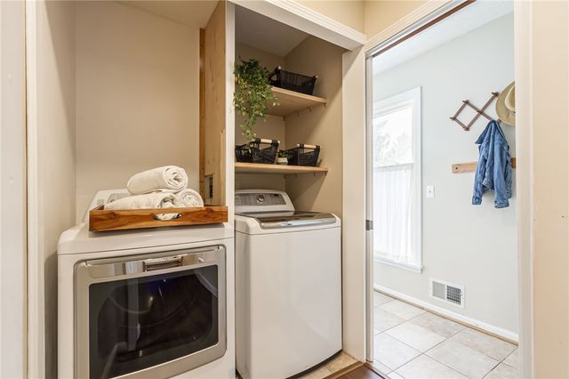 23 Hadley Court, Pittsford, NY 14534