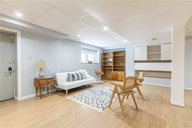 23 Hadley Court, Pittsford, NY 14534