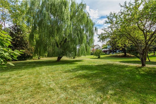 23 Hadley Court, Pittsford, NY 14534