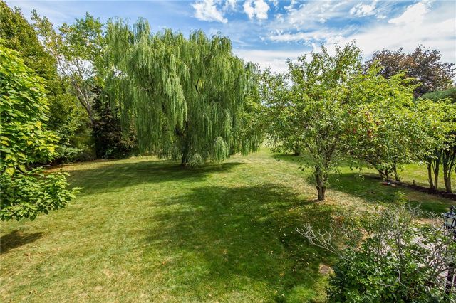 23 Hadley Court, Pittsford, NY 14534