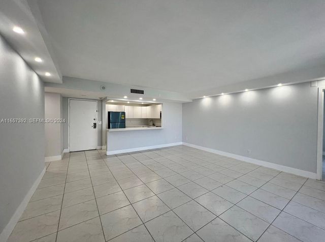 13499 Biscayne Boulevard 1405, North Miami, FL 33181